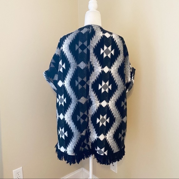 American Eagle Aztec Open Front Vest Fringe Cardigan - L/XL - Picture 2 of 10